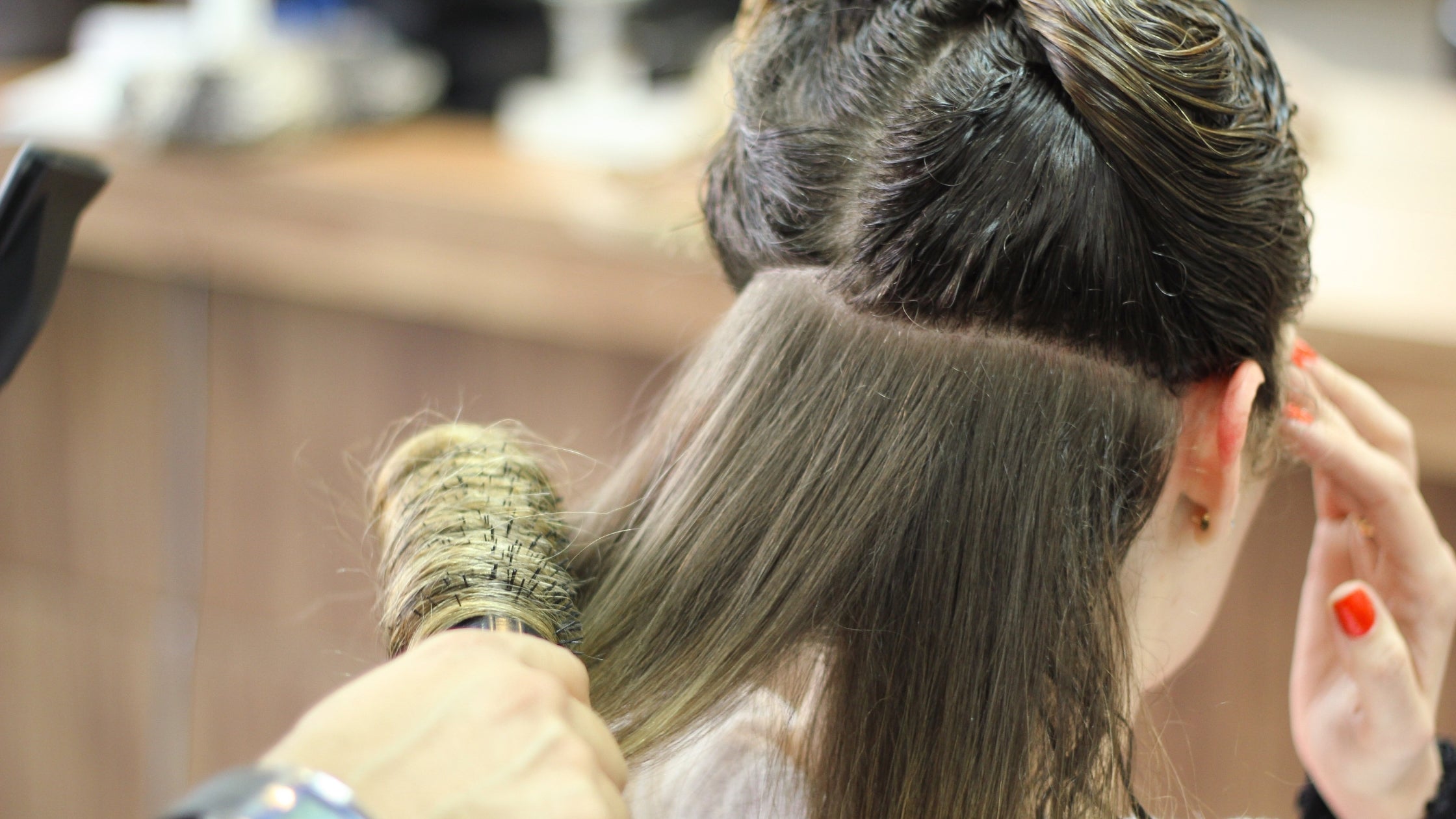 How to Instantly Elevate Your Look with Ponytail Extensions?