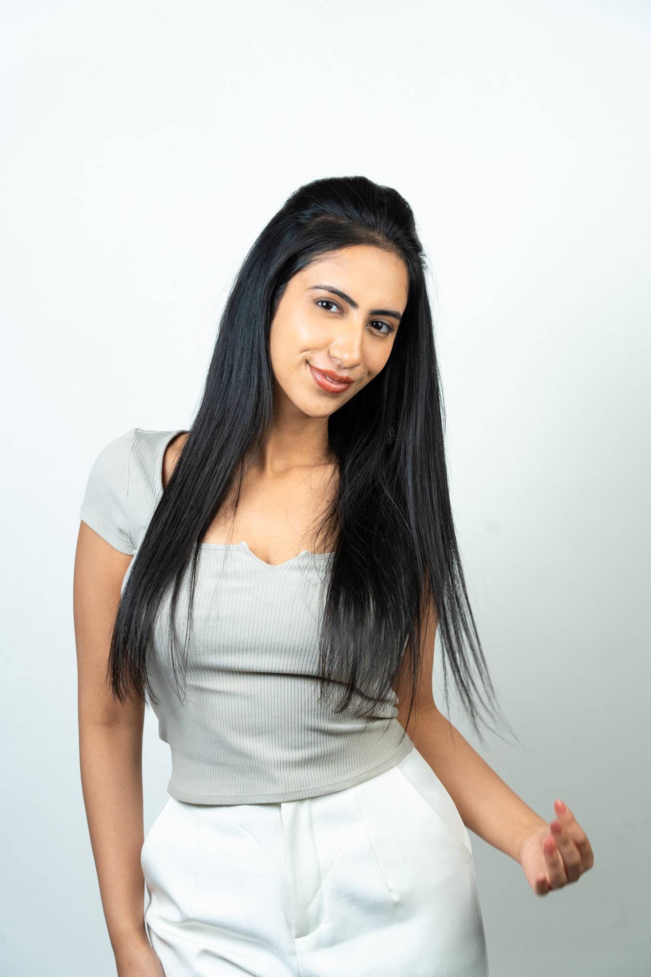 Model Wearing Dolcy Invisible Push Up Hair Patch 3 Clip in Jet Black – Front Lifestyle Portrait Showing Full Seamless Crown Volume and Natural Straight Hair Blend