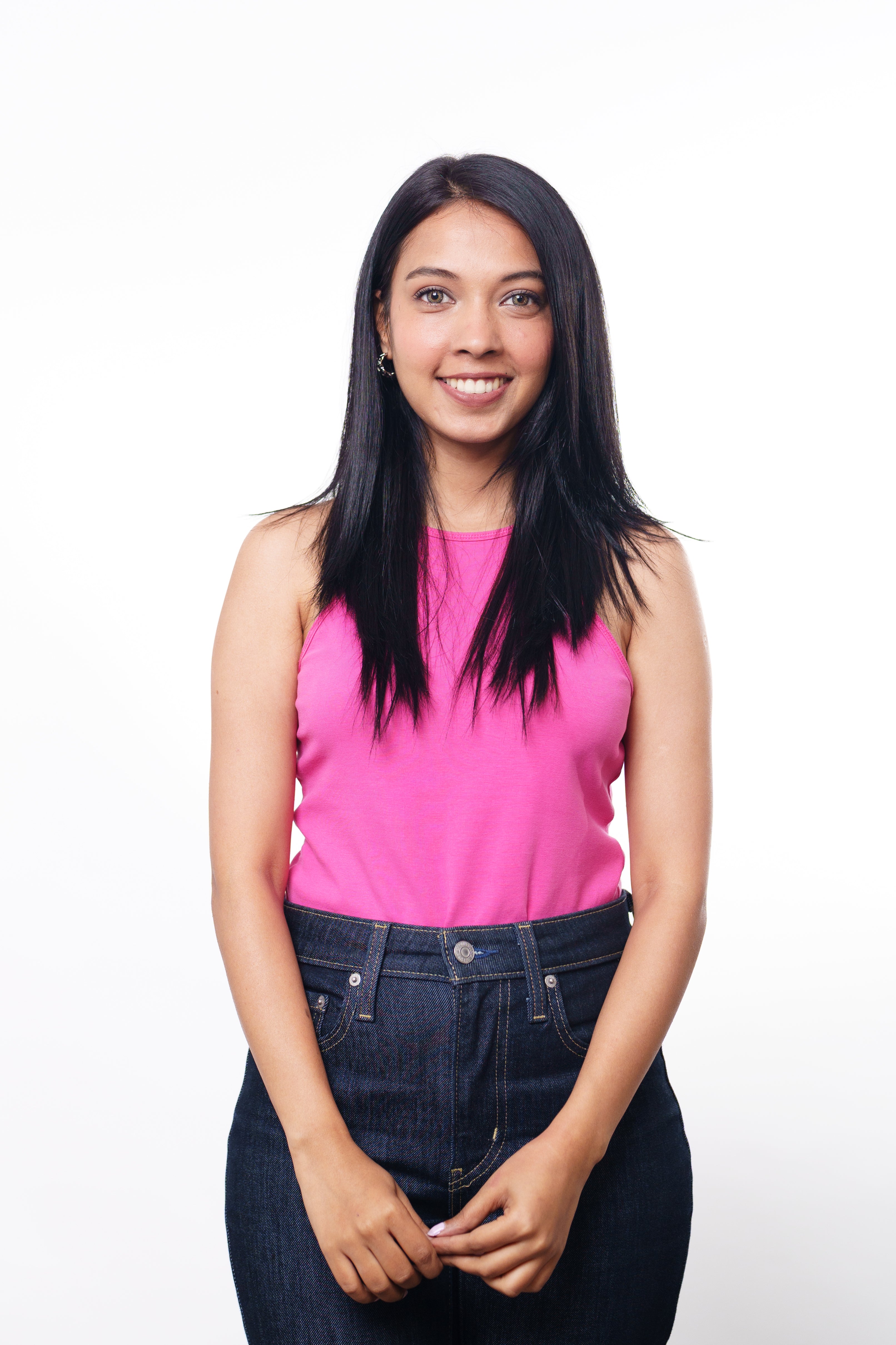 Model's Natural Short Hair Prior to Applying Dolcy Classic 10 Set Clip-In Straight Hair Extension in Jet Black, Showing Volume and Length Transformation